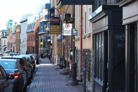 Photo - Vue de la rue St-Jean, dans le quartier St-Jean-Baptiste, à Québec.